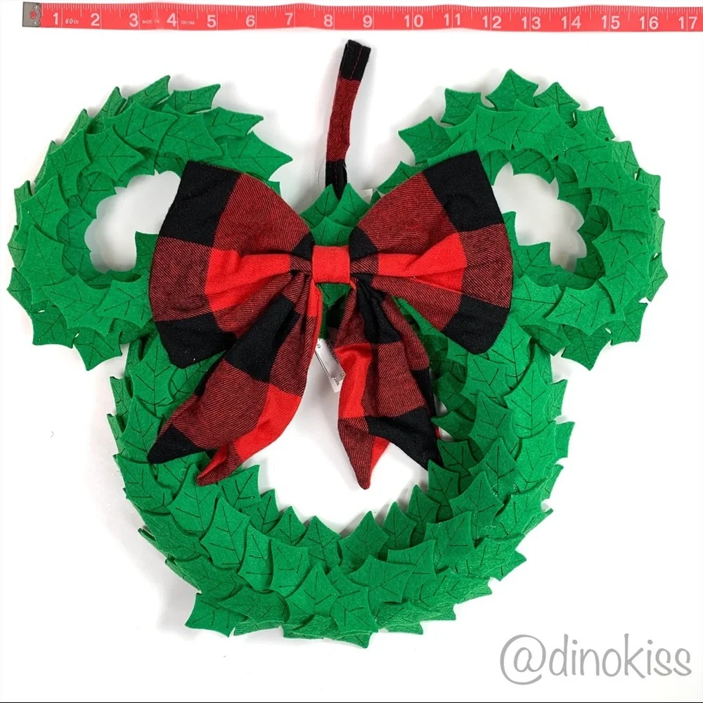 DISNEY PARKS Mickey Mouse Icon Christmas Wreath